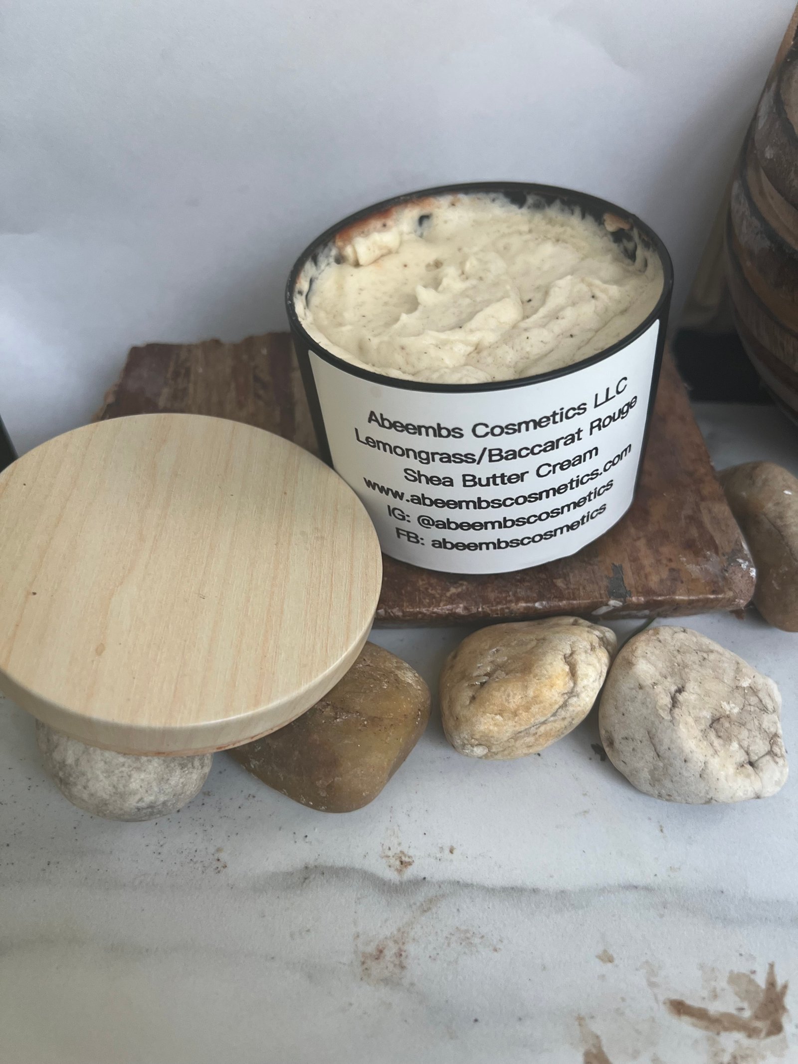 #naturalproduct #sheabutter #acneremedy #oilbasednochemicalsheabutter #sheabuttercream #herbinfusedsheabuttercream #lemongrassscented #herbsinfused